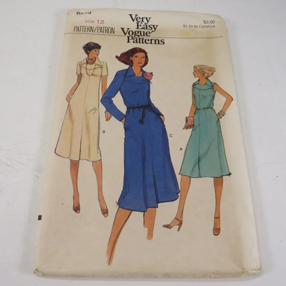 Vogue 9843 clothing pattern EASY Dress size 12 pointed collar